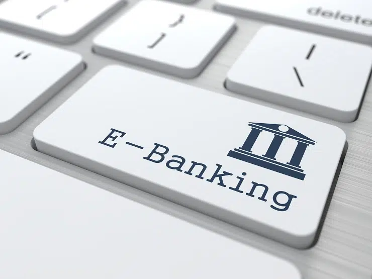 Banque en ligne : changer de banque devient plus facile
